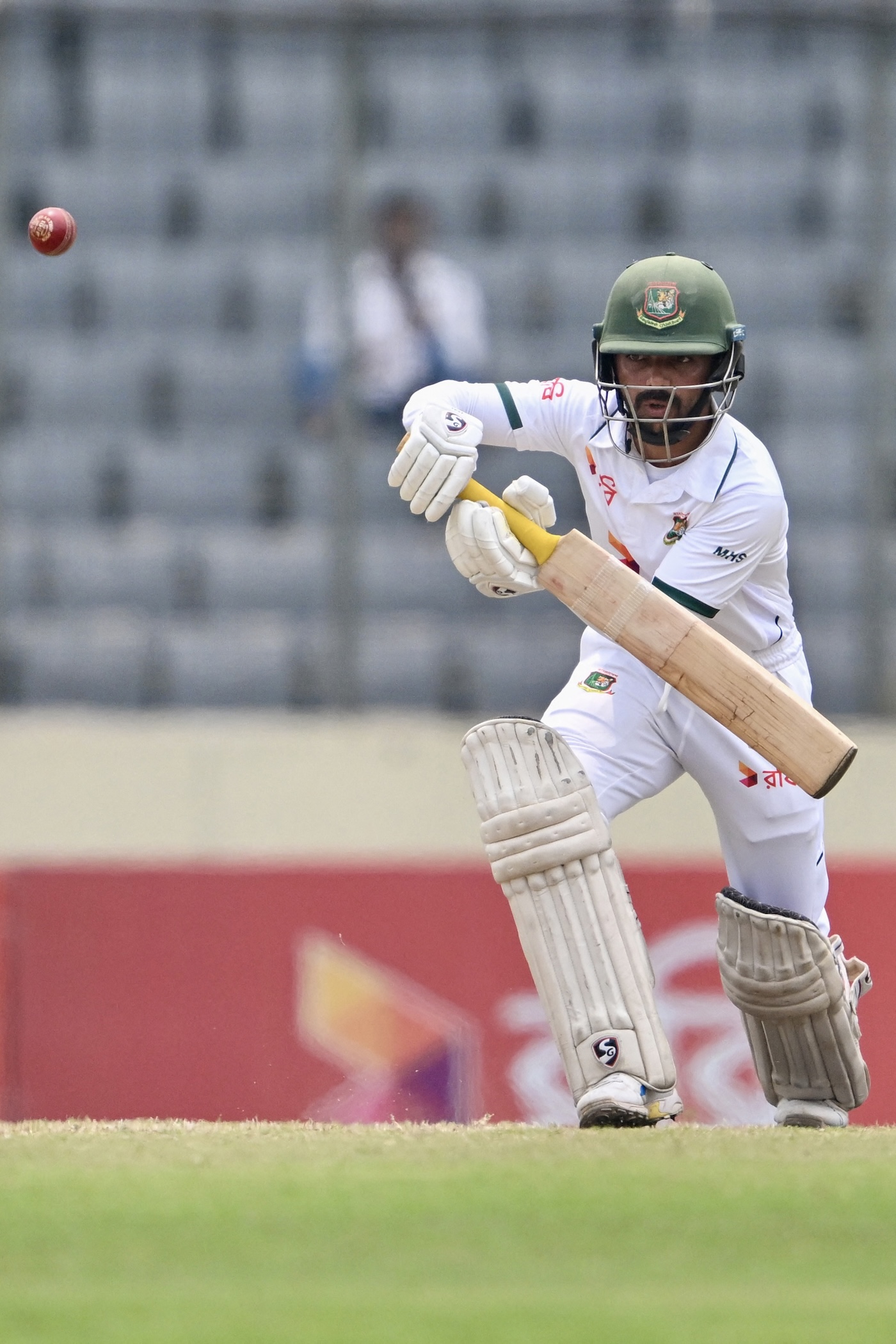 Draw on the cards, but Mominul and Shanto extend Bangladesh's lead